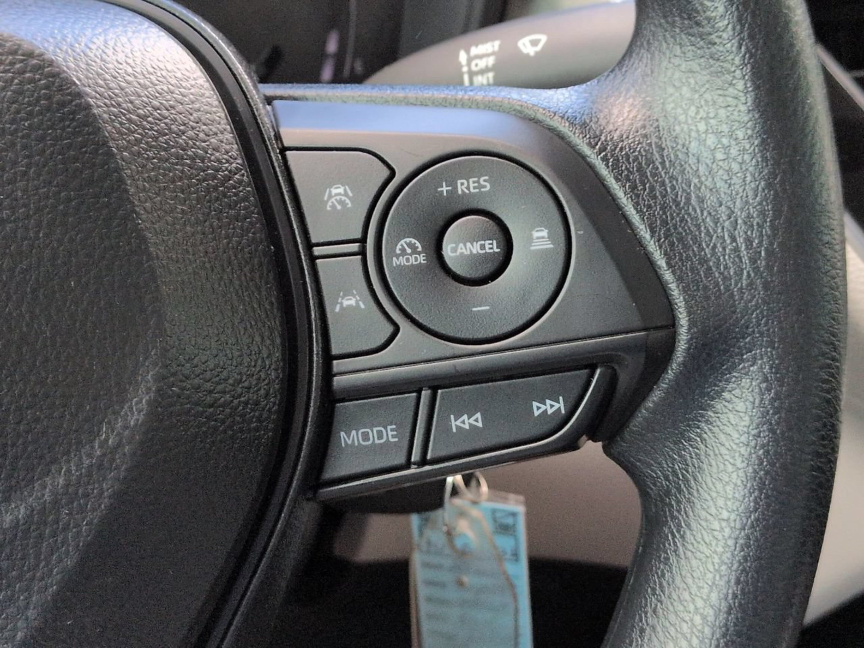 Used 2026 Toyota Corolla Cross L FWD image 28