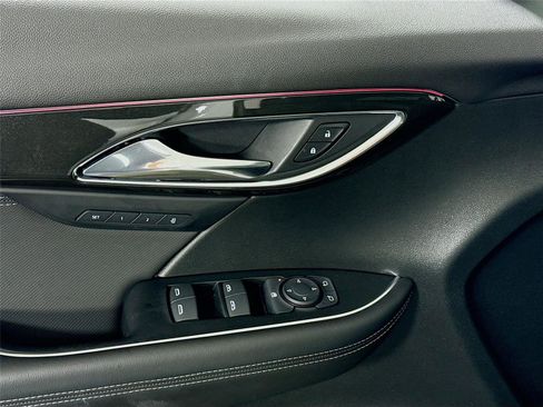 Used 2025 Buick Envision Preferred image 12