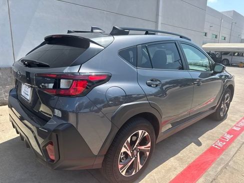 Used 2026 Subaru Crosstrek 2.5i Premium AWD/4WD image 3