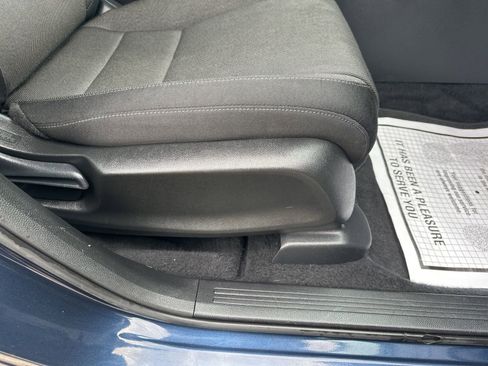 Used 2023 Honda CR-V LX image 32