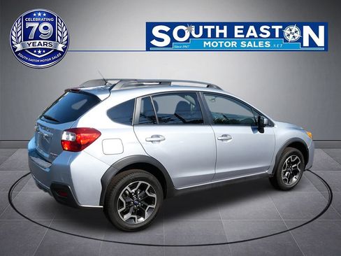 Used 2017 Subaru Crosstrek 2.0i Premium w/ Moonroof Package AWD/4WD image 7