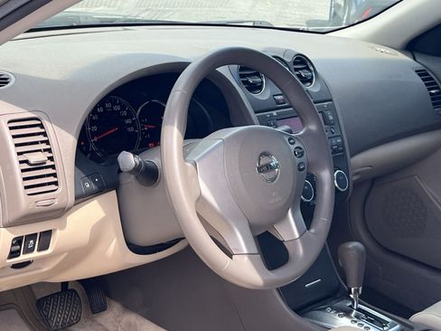 Used 2012 Nissan Altima 2.5 S FWD image 16