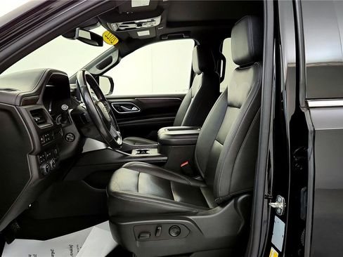 Used 2022 Chevrolet Tahoe LT w/ Luxury Package image 38