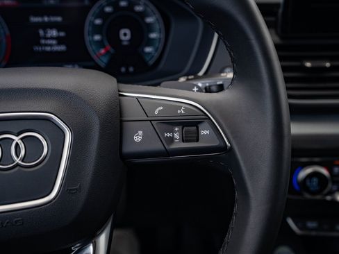 Certified 2025 Audi Q5 2.0T Premium w/ Convenience Plus Package image 29