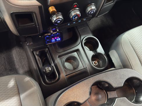 Used 2016 RAM 2500 Tradesman w/ Chrome Appearance Group image 24