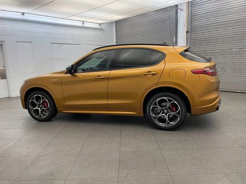 Used 2023 Alfa Romeo Stelvio Veloce image 9