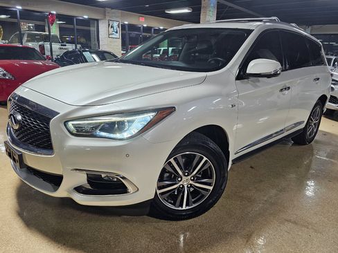 Used 2018 INFINITI QX60 Luxe w/ Premium Plus Package image 3