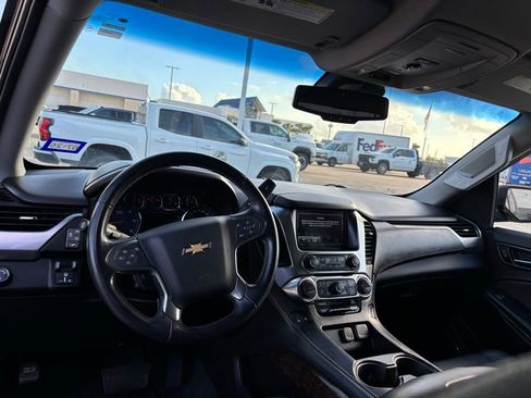 Used 2019 Chevrolet Tahoe LT w/ RST Edition RWD image 12