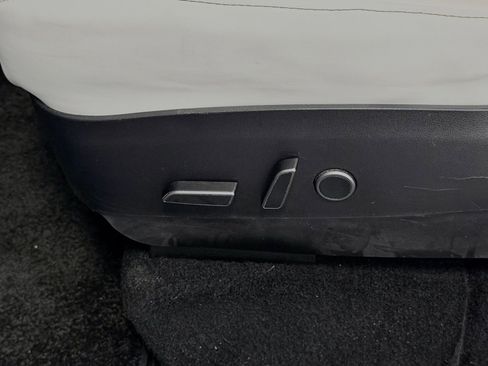 Used 2021 Tesla Model Y 2WD image 22