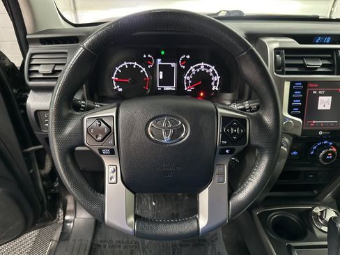 Used 2022 Toyota 4Runner SR5 Premium w/ Moonroof Package AWD/4WD image 13