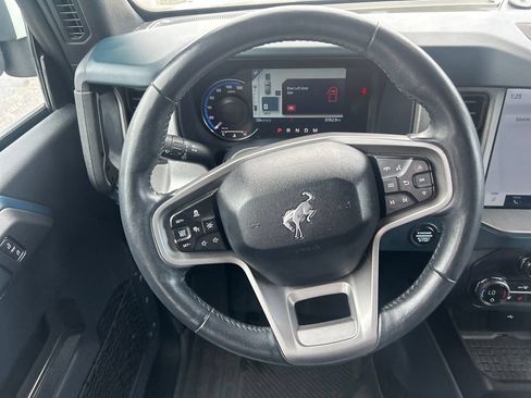 Used 2024 Ford Bronco Outer Banks AWD/4WD image 17