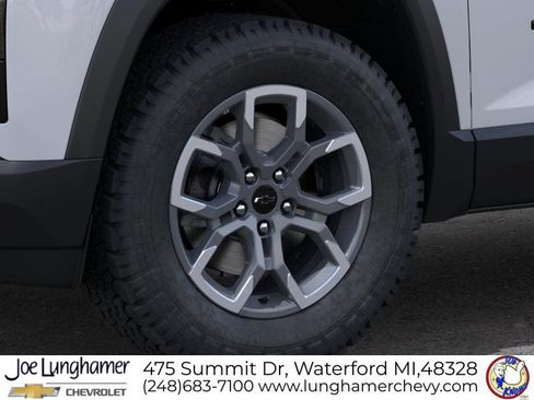 New 2026 Chevrolet Equinox ACTIV w/ Convenience Package III AWD/4WD image 10