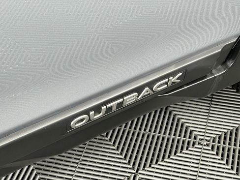 Used 2019 Subaru Outback 2.5i Premium image 25