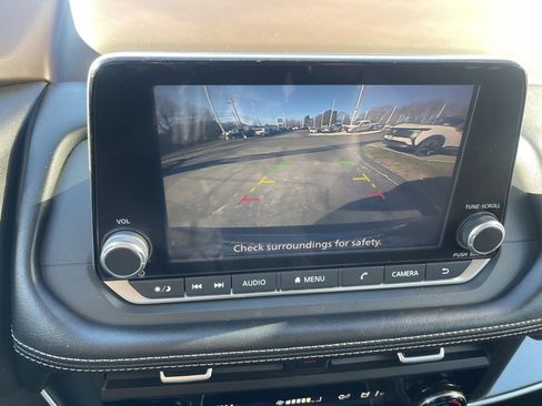 Certified 2023 Nissan Rogue SV image 14