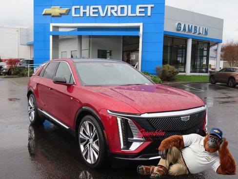 Used 2024 Cadillac Lyriq Luxury w/ LPO, Floor Liner Package image 1