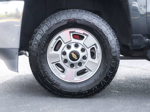 Used 2018 Chevrolet Silverado 2500 LT w/ All Star Edition AWD/4WD image 19