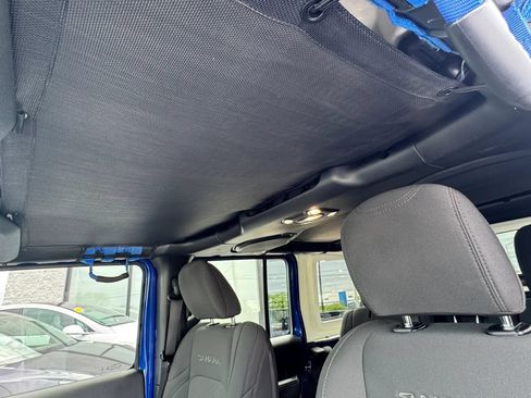Used 2020 Jeep Wrangler Unlimited Sahara AWD/4WD image 28