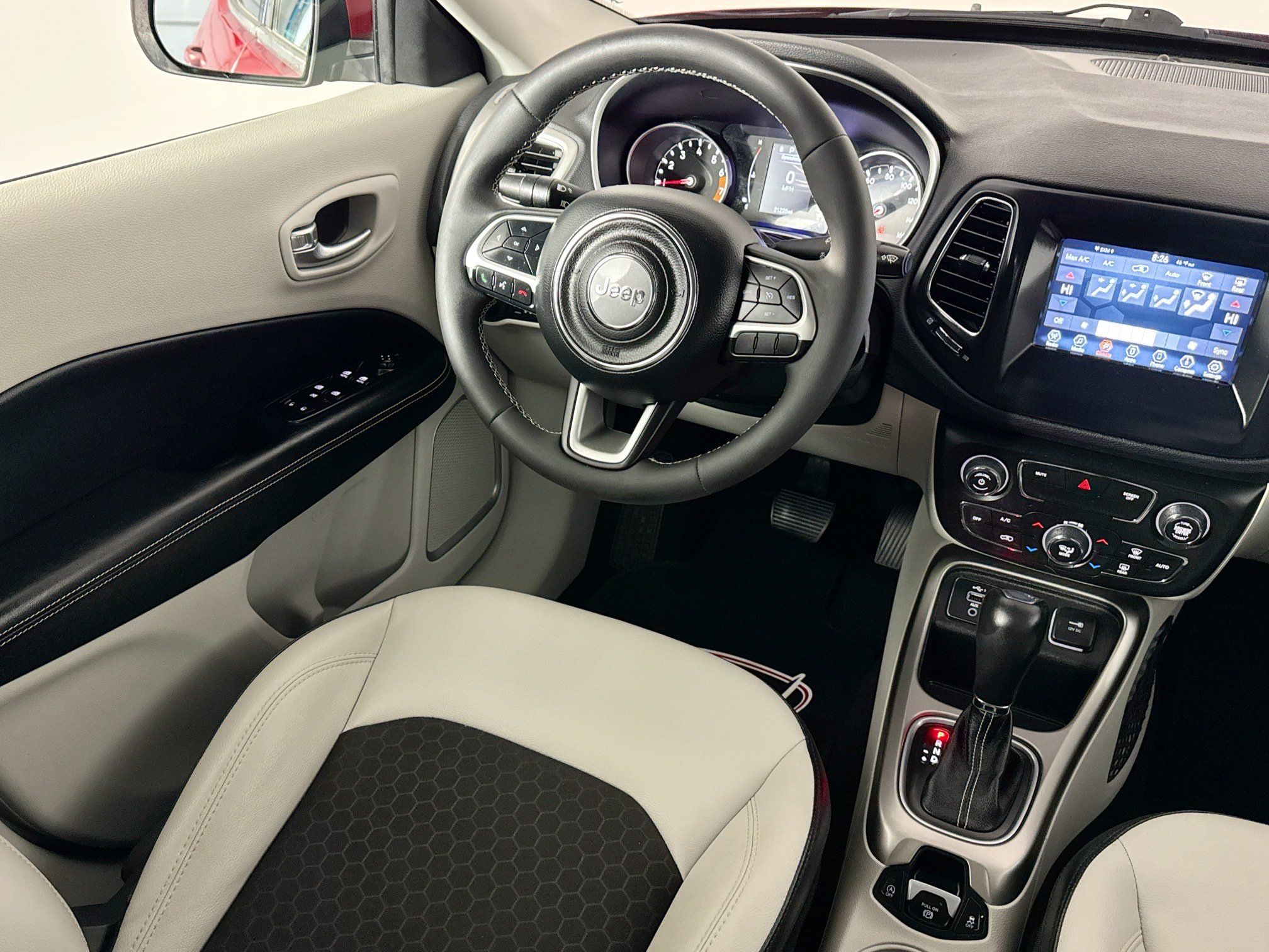 Used 2021 Jeep Compass Latitude FWD image 33