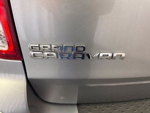 Used 2018 Dodge Grand Caravan GT FWD image 13