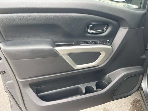 Used 2023 Nissan Titan SV RWD image 34