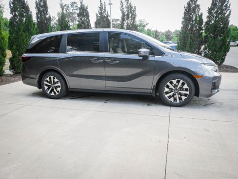New 2026 Honda Odyssey EX-L image 11