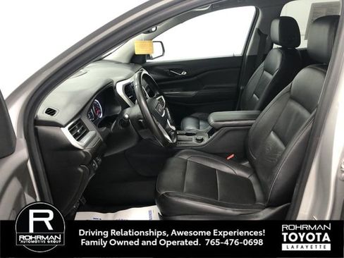 Used 2019 GMC Acadia SLT AWD/4WD image 11