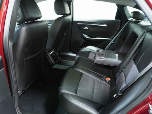 Used 2017 Chevrolet Impala LT image 12