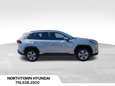 Used 2025 Toyota RAV4 XLE AWD/4WD image 14