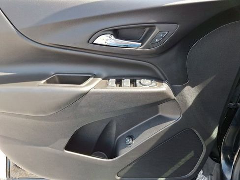 Certified 2024 Chevrolet Equinox LT FWD image 12