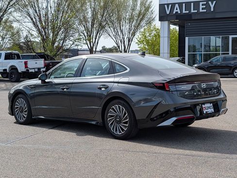 Used 2025 Hyundai Sonata SEL FWD image 6