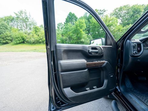 Used 2019 GMC Sierra 1500 Elevation w/ Elevation Value Package AWD/4WD image 10