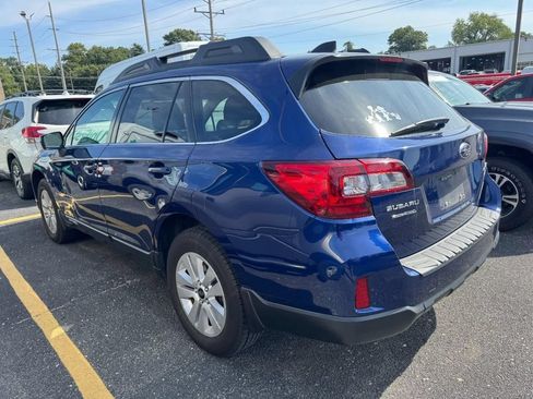 Used 2017 Subaru Outback 2.5i Premium AWD/4WD image 5