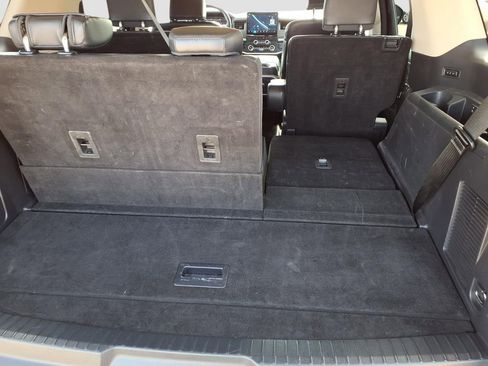 Used 2024 Ford Expedition XLT image 29