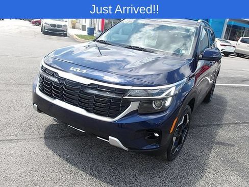 Used 2024 Kia Seltos EX AWD/4WD image 3