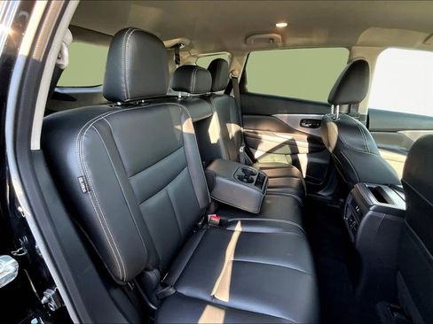 Used 2024 Nissan Murano SV image 17