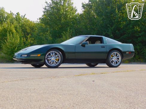 Used 1995 Chevrolet Corvette Coupe image 7