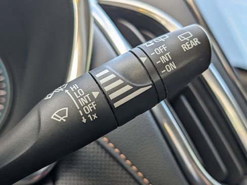 Used 2022 Chevrolet Equinox Premier image 28