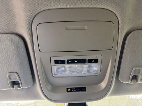 Used 2016 GMC Canyon SLE image 38