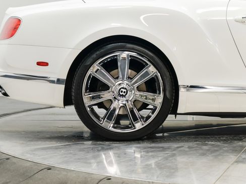 Used 2016 Bentley Continental GT image 17