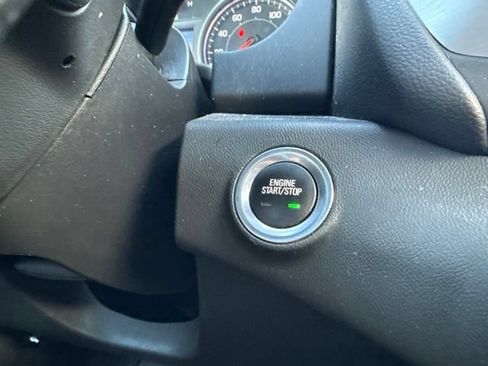 Used 2022 GMC Terrain SLE w/ Driver Convenience Package AWD/4WD image 31
