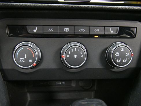 Used 2022 Volkswagen Taos S AWD/4WD image 16