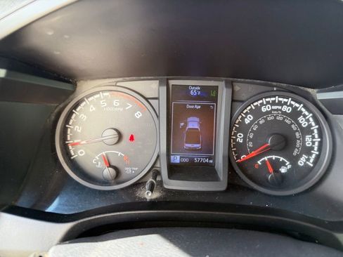 Used 2019 Toyota Tacoma SR w/ SR Convenience Package image 25