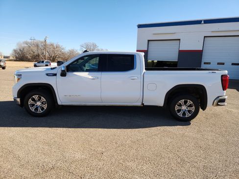 Used 2021 GMC Sierra 1500 SLE w/ X31 Off-Road Package image 2