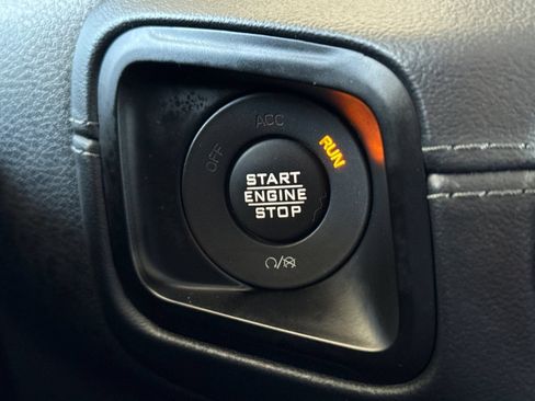 Used 2024 Jeep Wrangler Unlimited Sahara AWD/4WD image 34