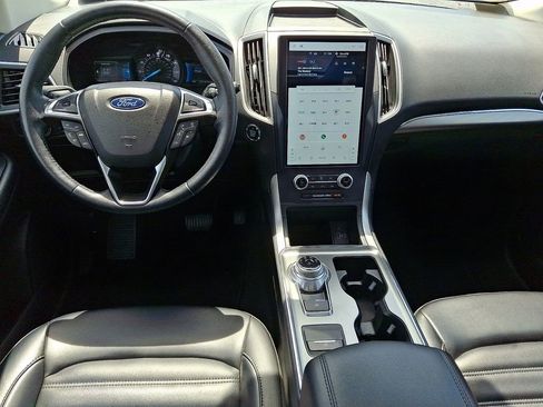 Certified 2022 Ford Edge SEL w/ Convenience Package AWD/4WD image 11