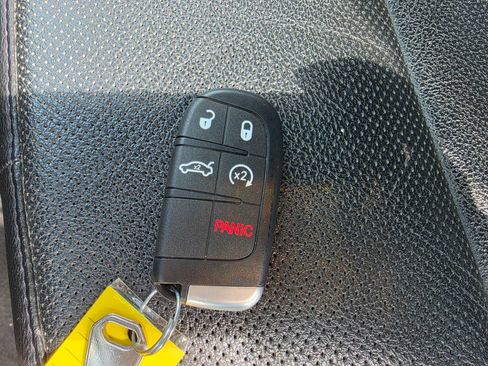 Used 2023 Jeep Compass Limited w/ Elite Group AWD/4WD image 10