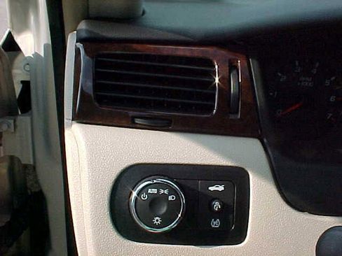 Used 2011 Chevrolet Impala LS image 20