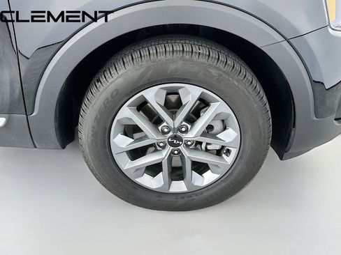 Used 2025 Kia Telluride LX FWD image 36