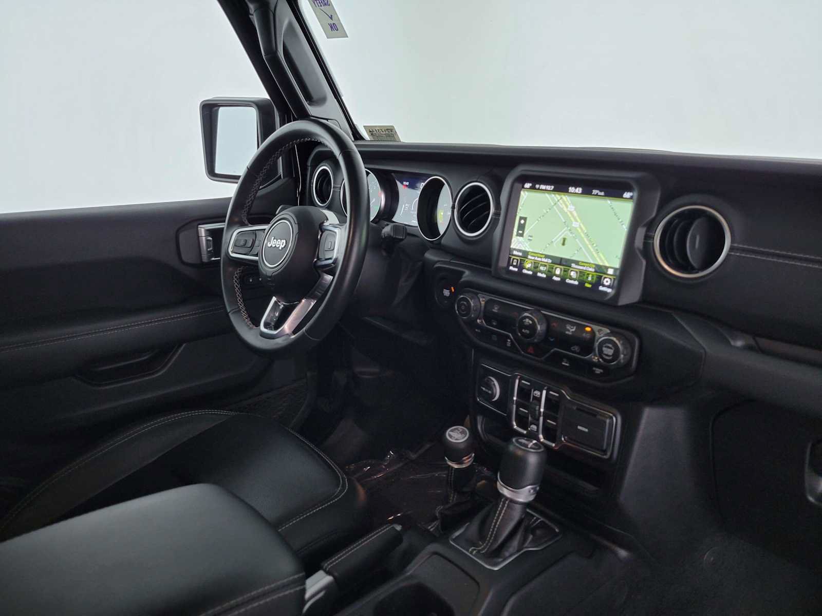 Used 2022 Jeep Wrangler Unlimited Sahara AWD/4WD image 11