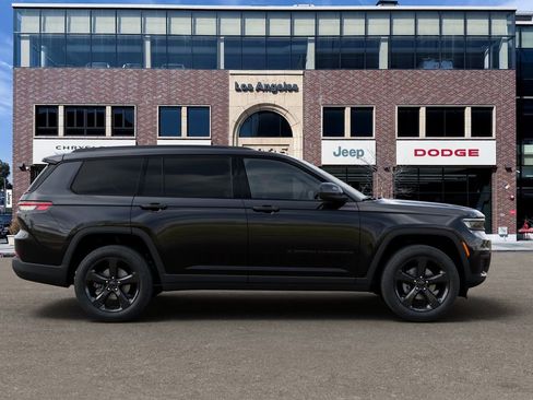 New 2025 Jeep Grand Cherokee L Altitude image 21